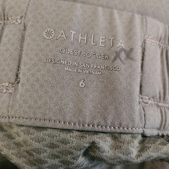 Athleta Quest Olive Green Jogger Pants - Picture 13 of 13